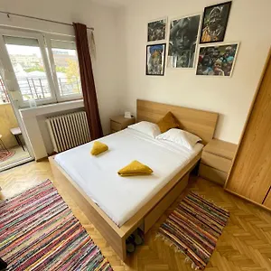  Apartament Colorful Flat In The Middle Of The
